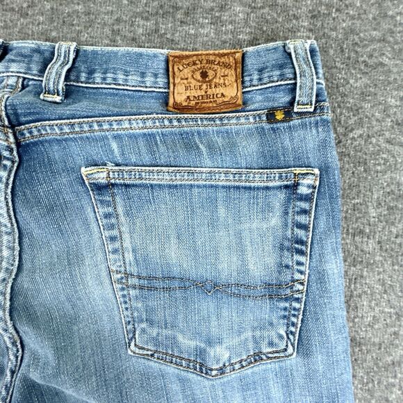Lucky Brand 329 Classic Straight Jeans Mens 36X34 Blue Stretch Denim Light Wash - Picture 3 of 9
